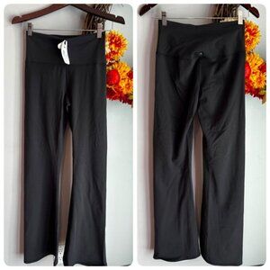 prAna Luxara Flare Women's Athletic Stretch Yoga Pant XTRA-SMALL; charcoal grey